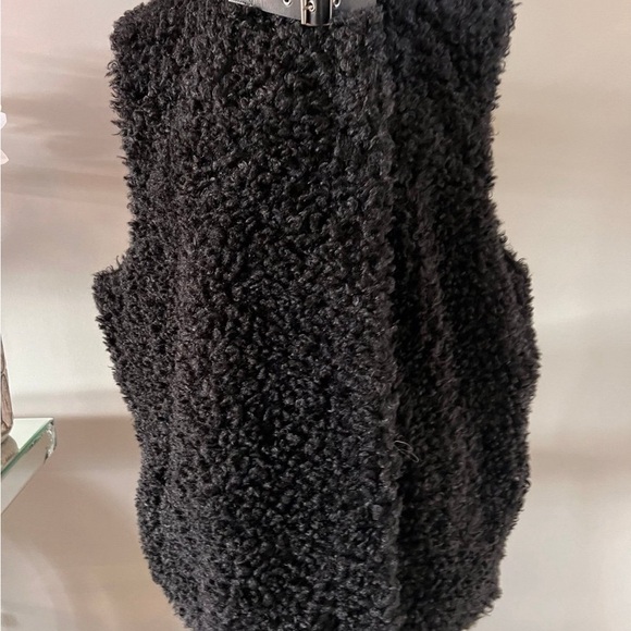 Womens INC vest - Picture 3 of 6